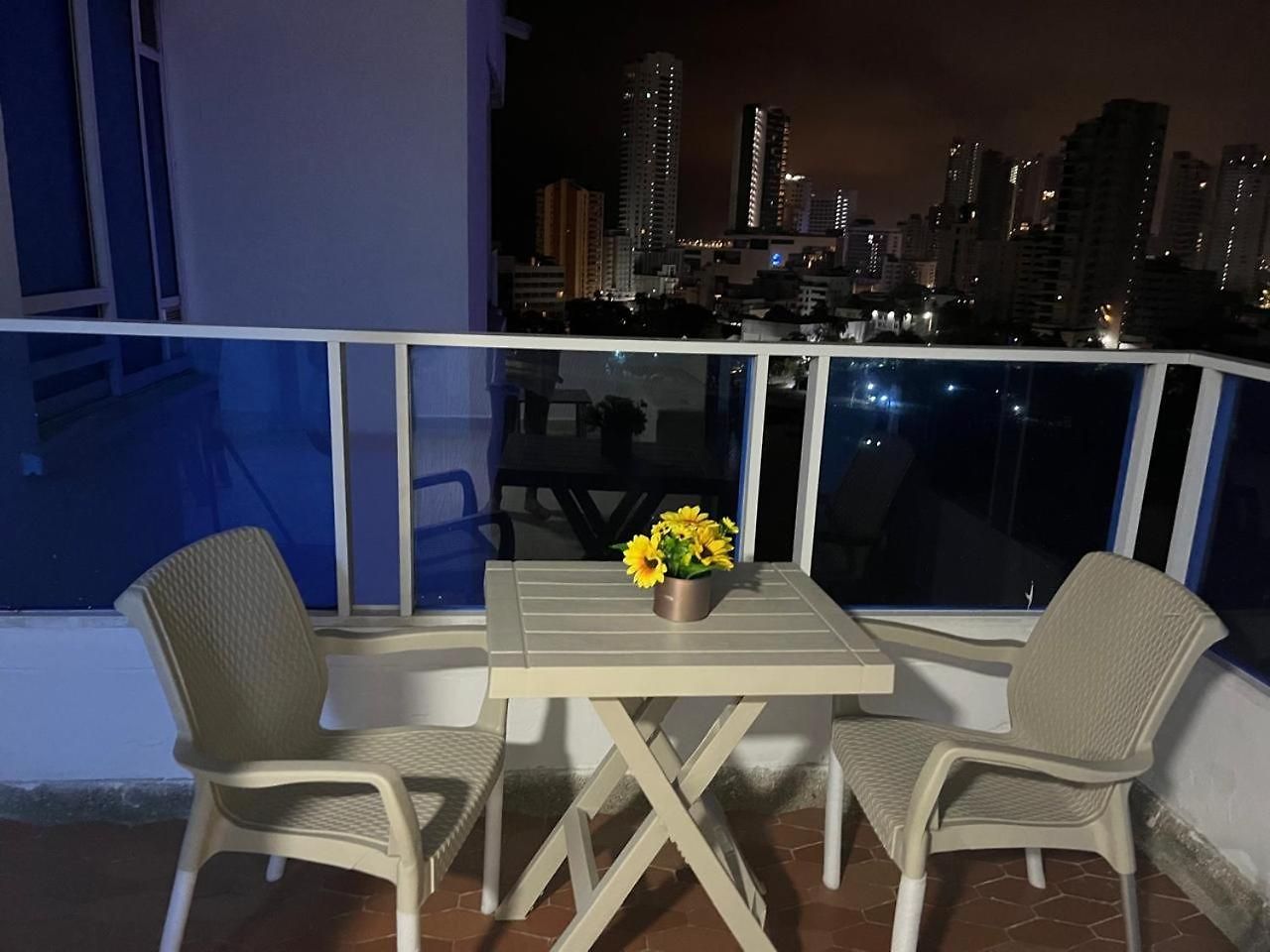 Lindo Apto Vista Al Mar * Cartagena